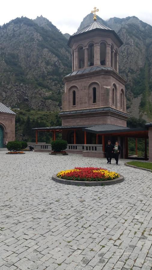 Eastern Georgia Hotel Kazbegi Exterior photo